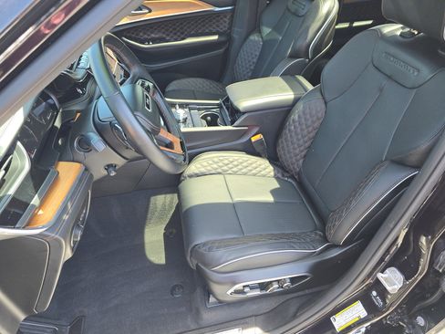 Used 2023 Jeep Grand Cherokee L Summit AWD/4WD image 39