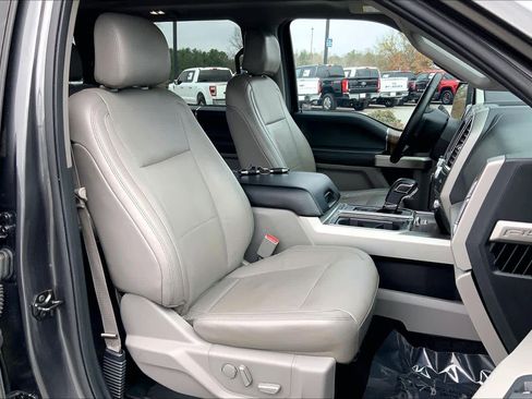 Used 2016 Ford F150 Lariat w/ Equipment Group 502A Luxury image 9