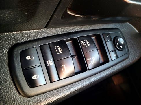 Used 2014 RAM 1500 Express image 15