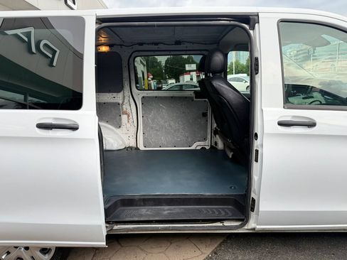 Used 2017 Mercedes-Benz Metris image 20