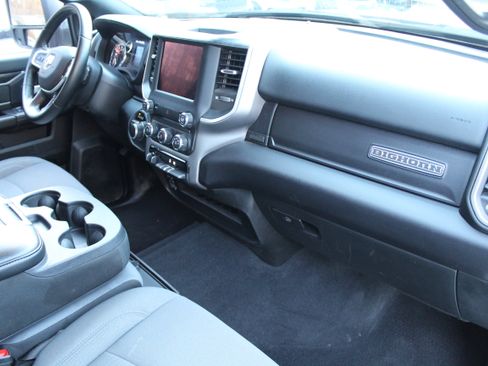 Used 2024 RAM 2500 Big Horn w/ Bed Utility Group image 21