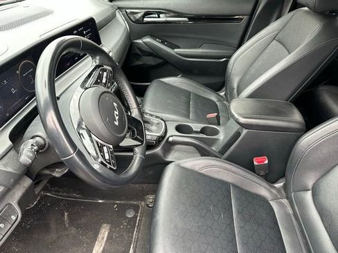 Used 2024 Kia Seltos EX image 12
