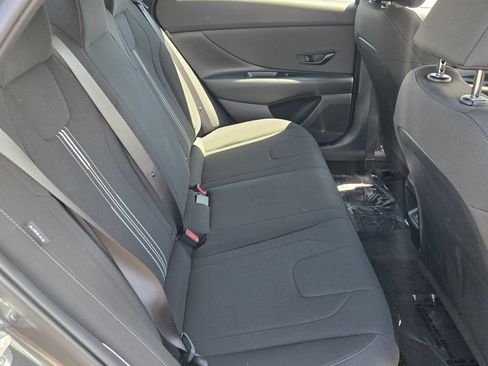 Certified 2025 Hyundai Elantra SEL w/ Cargo Package FWD image 15