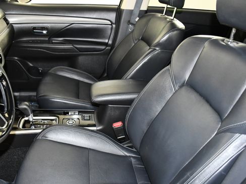 Used 2020 Mitsubishi Outlander SEL AWD/4WD image 38