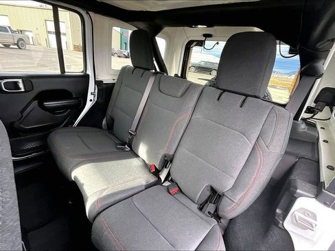 Used 2025 Jeep Wrangler Unlimited Rubicon AWD/4WD image 26