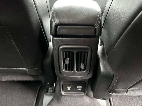 Used 2019 Jeep Compass Latitude w/ Cold Weather Group FWD image 22