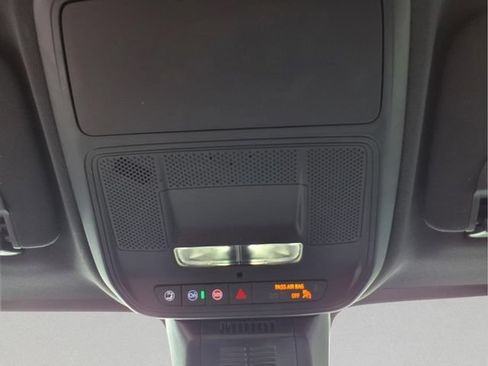 Used 2026 Chevrolet Equinox LT FWD image 23