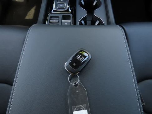 New 2025 Honda Pilot EX-L image 24