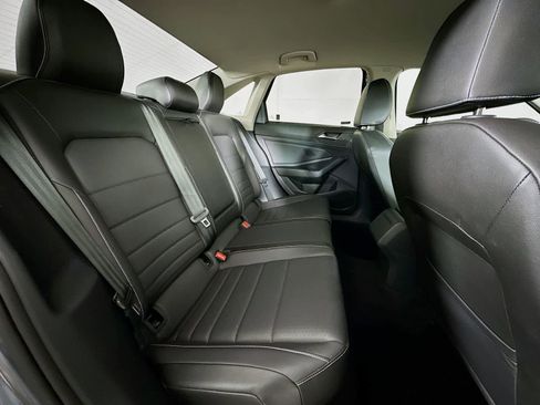 Used 2024 Volkswagen Jetta SE FWD image 30