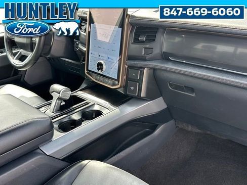 Used 2022 Ford F150 Lightning Lariat image 12