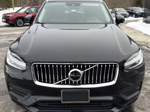 Used 2022 Volvo XC90 T6 Momentum w/ Climate Package image 2