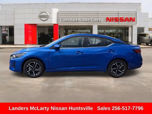 Used 2025 Nissan Sentra SV FWD image 8