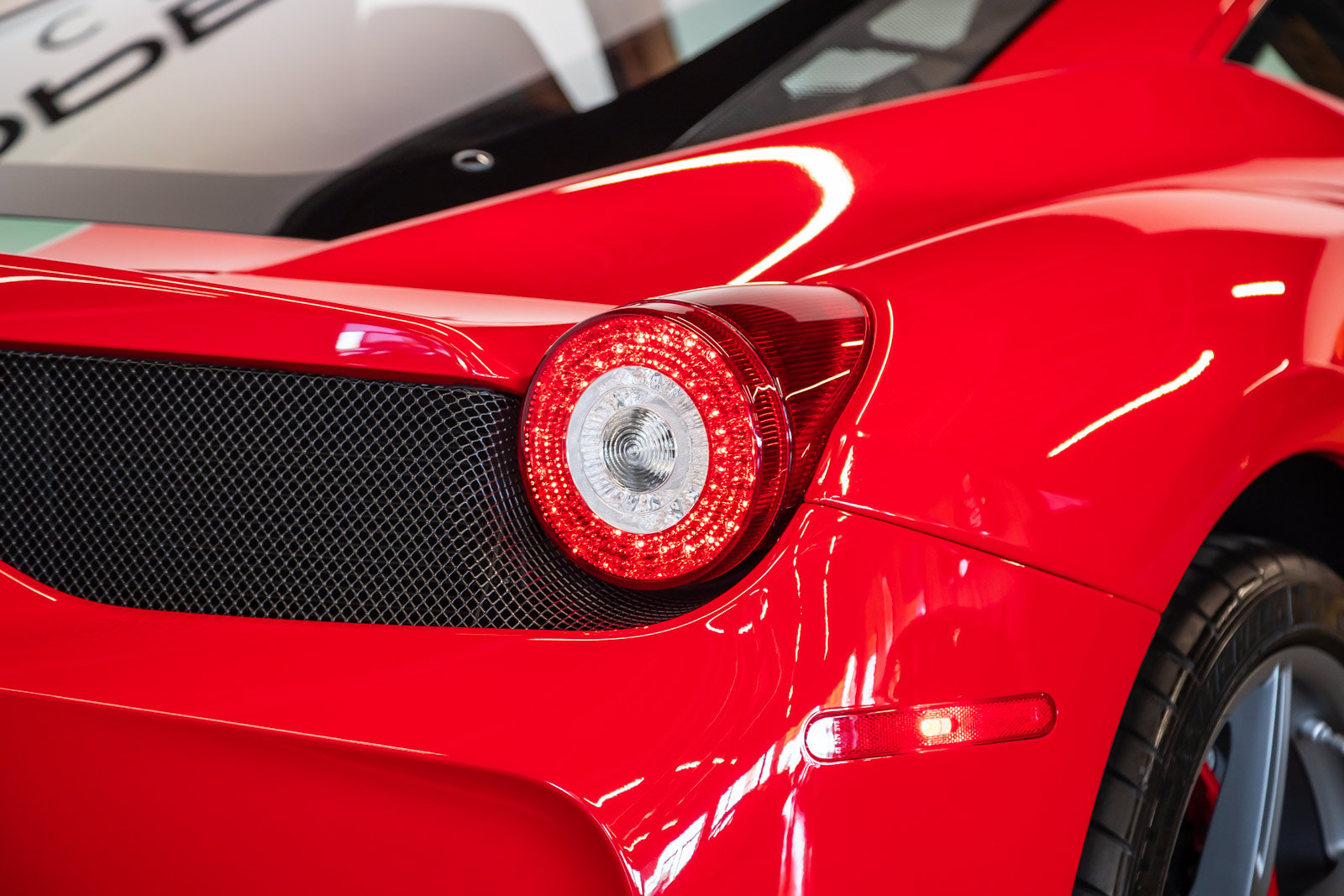Used 2015 Ferrari 458 Speciale Coupe RWD image 27