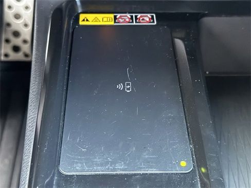 Used 2025 Toyota Camry SE w/ Convenience Package image 22