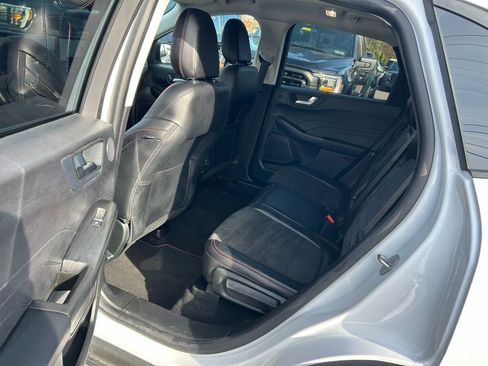 Certified 2022 Ford Escape SEL w/ SEL Stealth AWD Package image 19