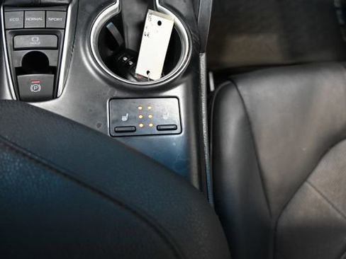 Used 2018 Toyota Camry XLE w/ Driver Assist Package FWD image 18