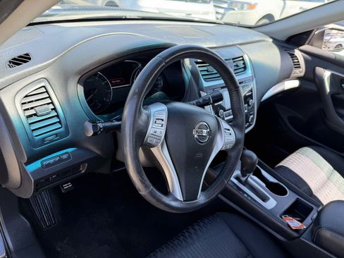 Used 2017 Nissan Altima 2.5 SV FWD image 19
