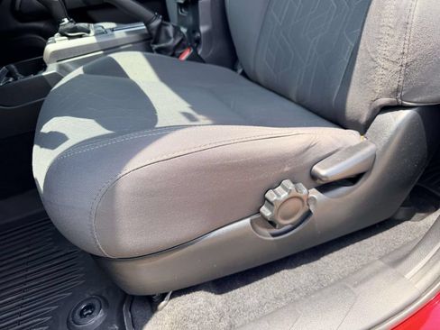 Certified 2019 Toyota Tacoma TRD Sport AWD/4WD image 18