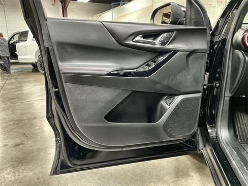 Used 2025 Chevrolet Equinox RS w/ Convenience Package III image 15