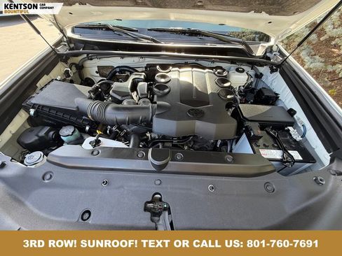 Used 2024 Toyota 4Runner SR5 Premium w/ Moonroof Package AWD/4WD image 38