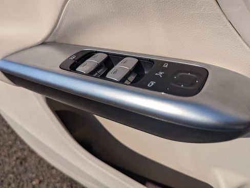 Used 2022 Mercedes-Benz C 300 Sedan image 18