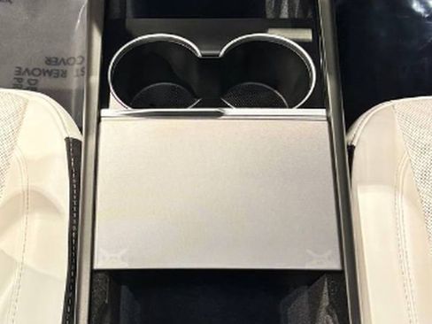 Used 2026 Tesla Model Y Long Range image 33