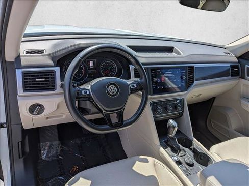 Used 2019 Volkswagen Atlas SE w/ Panoramic Sunroof Package AWD/4WD image 10