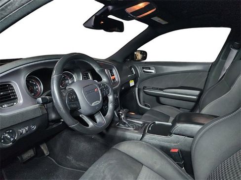 Used 2019 Dodge Charger GT w/ Performance Handling Group image 9