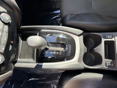 Used 2016 Nissan Rogue SL w/ SL Premium Package image 24