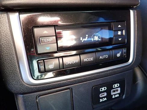 Certified 2023 Subaru Ascent Limited image 11