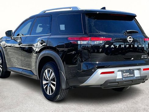 Used 2025 Nissan Pathfinder SL image 15