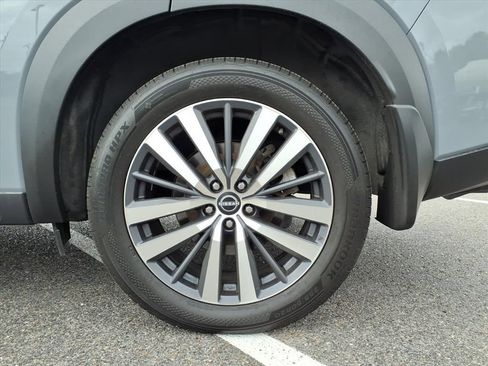 Used 2022 Nissan Pathfinder Platinum image 19