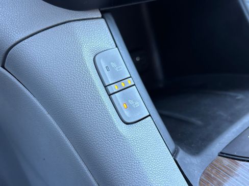 Used 2019 GMC Acadia SLE w/ Driver Alert Package I image 10