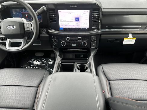 New 2026 Ford F250 Lariat w/ Black Appearance Package AWD/4WD image 13