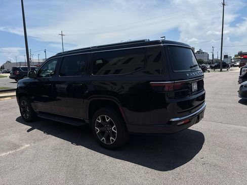 Used 2024 Jeep Wagoneer L Series III w/ Flexible Seating Group AWD/4WD image 5
