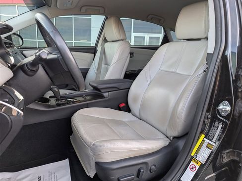 Used 2013 Toyota Avalon XLE image 13