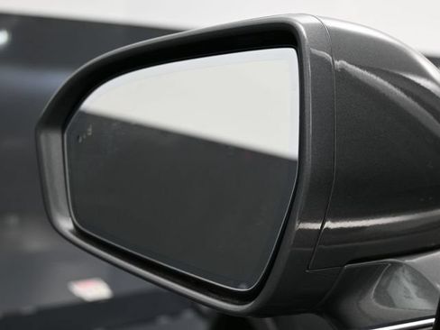 Used 2023 Lincoln Nautilus Reserve FWD image 7