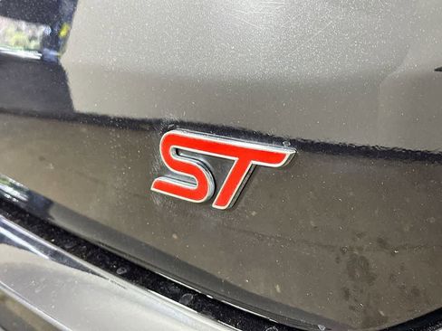 Certified 2021 Ford Edge ST w/ Equipment Group 401A image 7