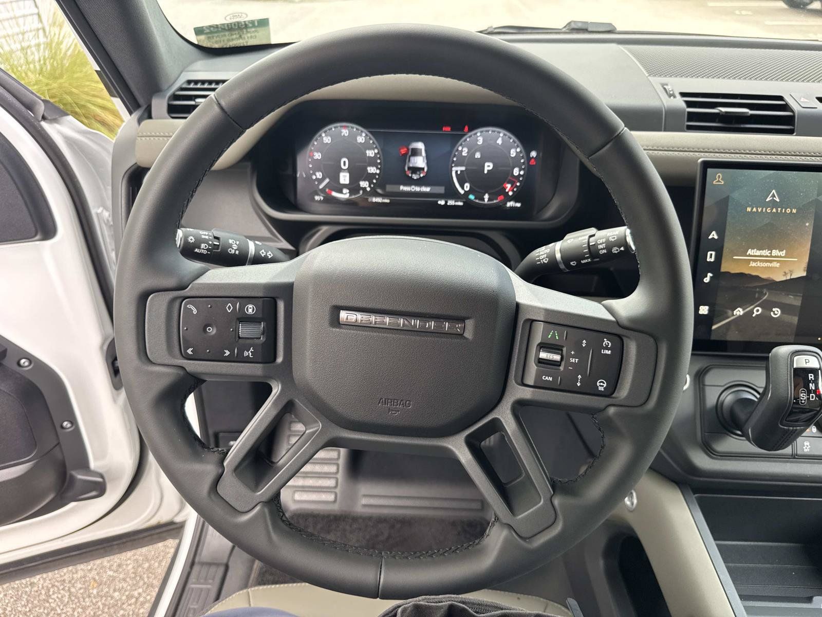 Certified 2026 Land Rover Defender 110 X-Dynamic SE AWD/4WD image 28