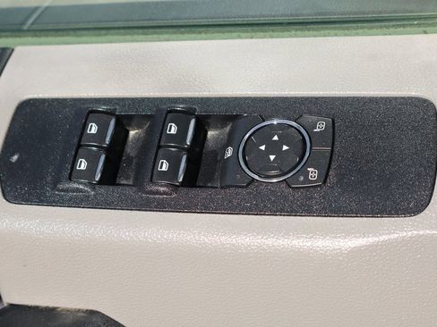 Used 2018 Ford F250 XL w/ Power Equipment Group image 19