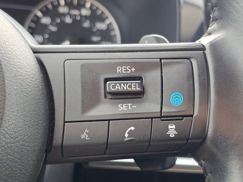Certified 2024 Nissan Pathfinder SV FWD image 22