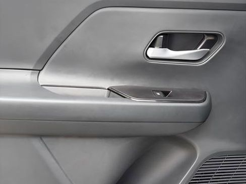 Certified 2025 Nissan Kicks SV image 28