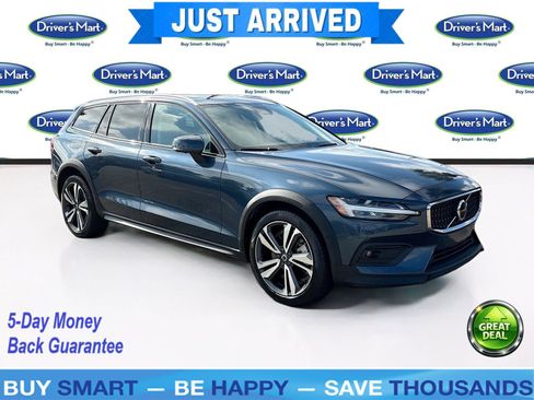 Used 2025 Volvo V60 B5 Cross Country Plus AWD/4WD image 1
