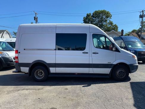 Used 2013 Freightliner Sprinter 3500 image 8