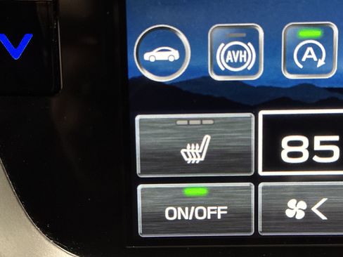 Used 2025 Subaru Outback Premium image 33