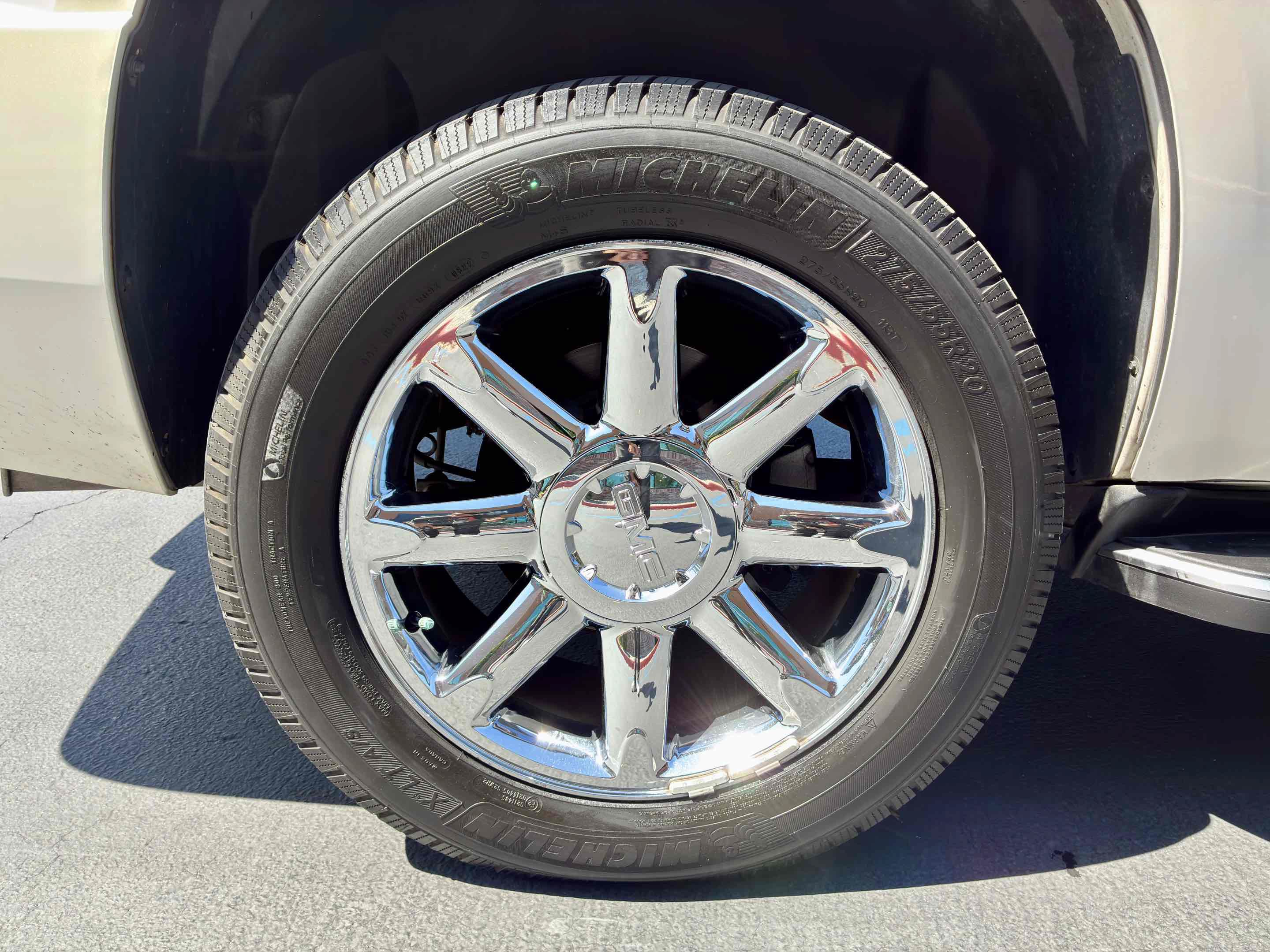 Used 2012 GMC Yukon Denali AWD/4WD image 14