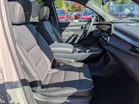 New 2026 Buick Enclave Sport Touring w/ Power Package image 8