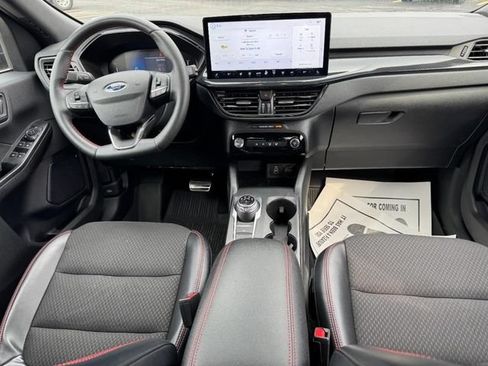 Used 2024 Ford Escape ST-Line w/ Tech Pack #1 FWD image 11