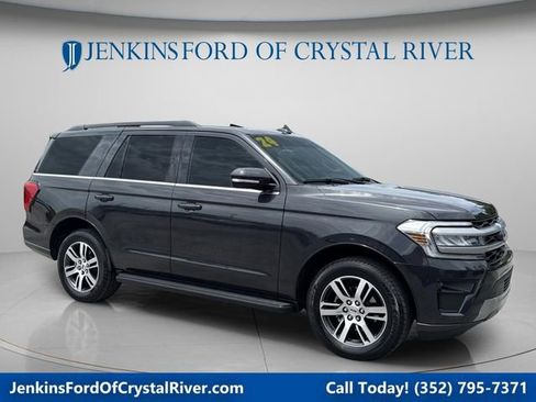 Used 2024 Ford Expedition XLT RWD image 1