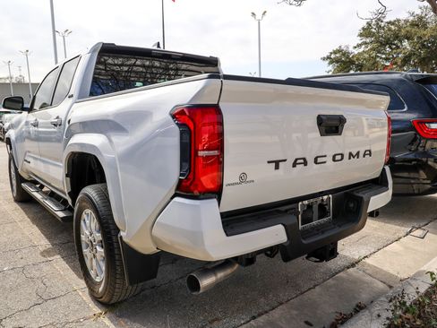 Certified 2024 Toyota Tacoma SR5 image 10